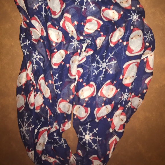 Santa Claus Infinity Scarf 🎅🏻 🧣 - Picture 2 of 2